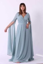 ⁦فستان سهرة سماوي بأكمام منديل⁩ - الصورة ⁦3⁩