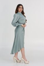 فستان قصير من الامام ناعم