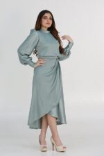 فستان قصير من الامام ناعم