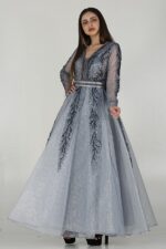 ⁦فستان سهره بأكمام طويلة⁩ - الصورة ⁦2⁩