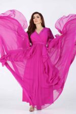 فستان ناعم بقصات متمايلة