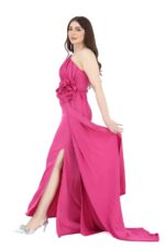 فستان ناعم بتصميم كلاسيكي