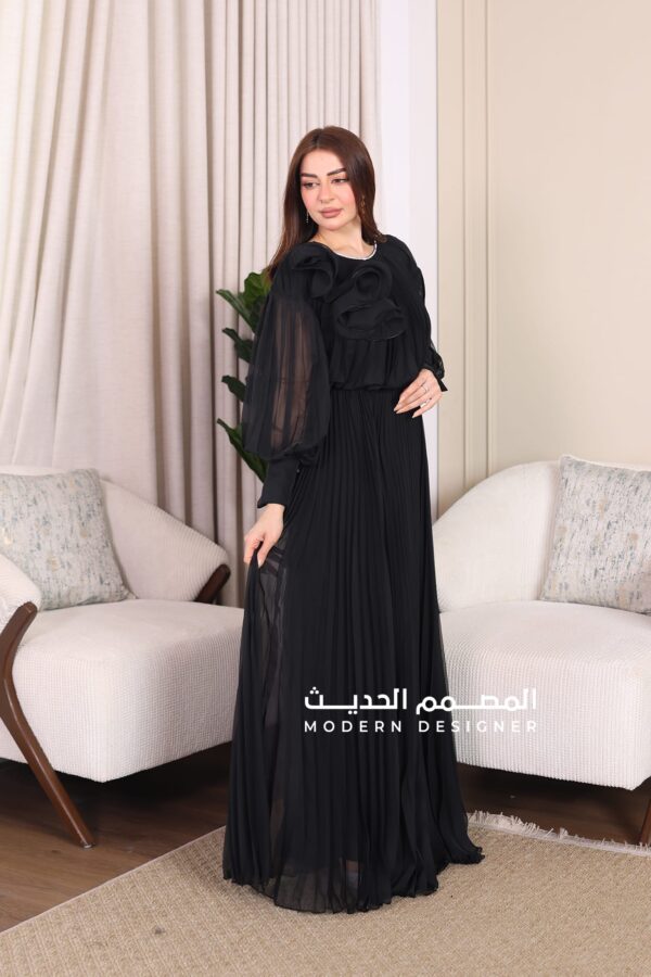 فستان ناعم بتصميم فاخر