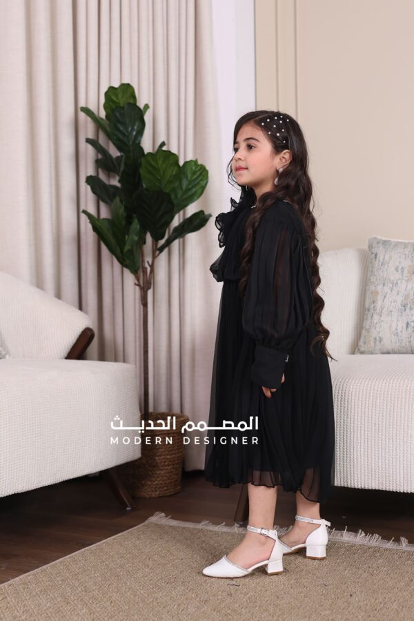 فستان بناتي ناعم بتصميم فاخر