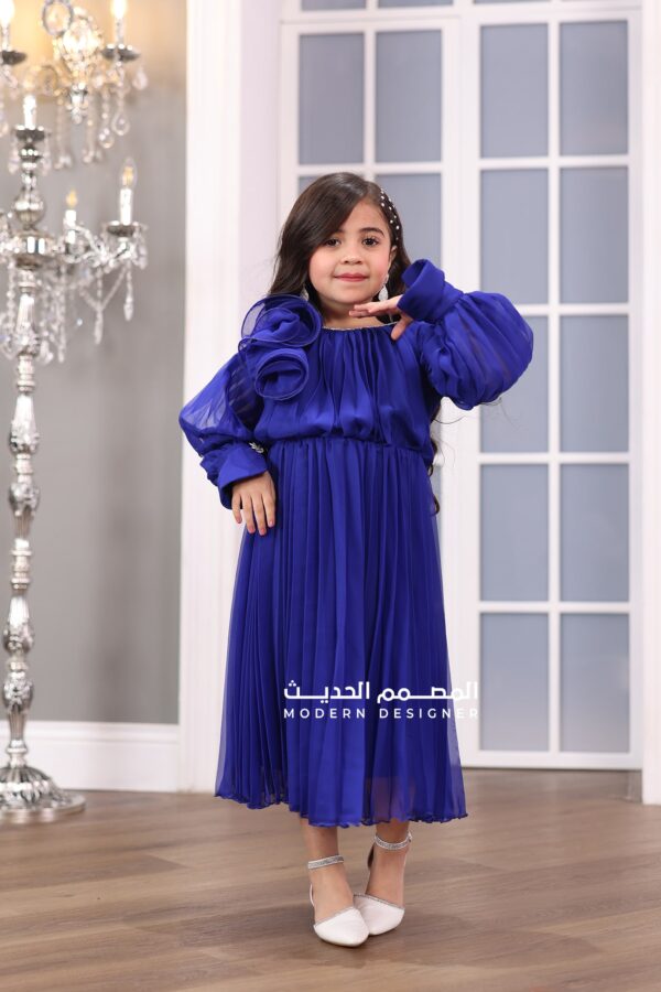 فستان بناتي ناعم بتصميم فاخر