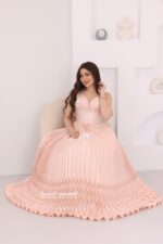 فستان سهرة بكسرات بوليسية فخمة