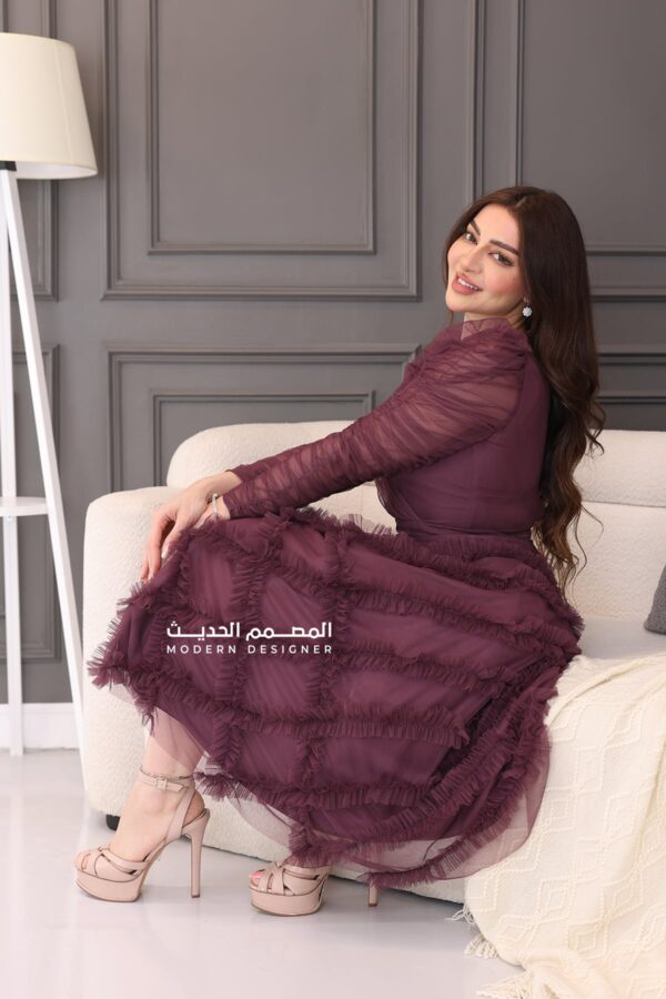 فستان سهرة قصير بتصميم حديث