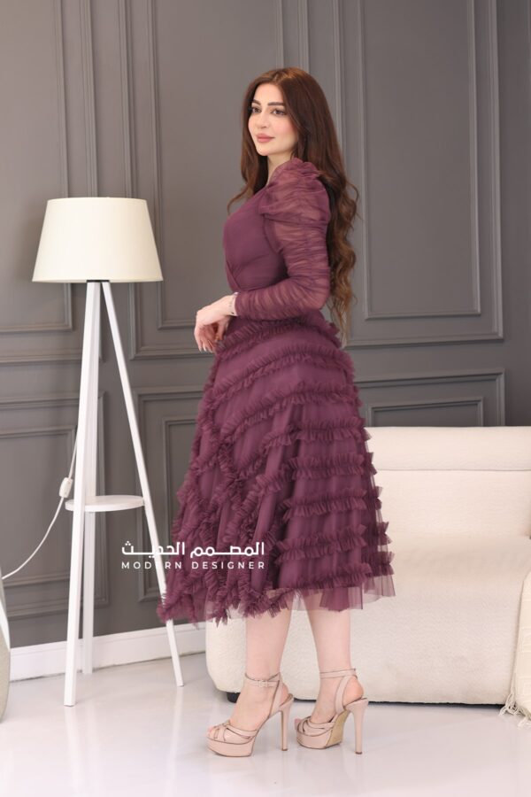 فستان سهرة قصير بتصميم حديث