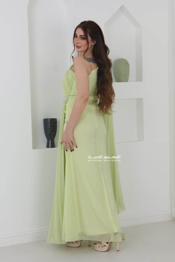 فستان سواريه ناعم بشال أنيق