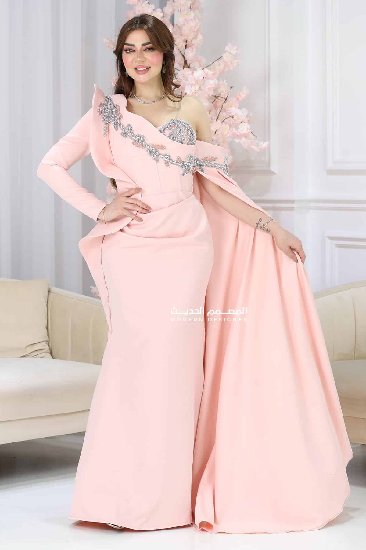 فستان انيق بتصميم راقي فستان انيق بتصميم راقي