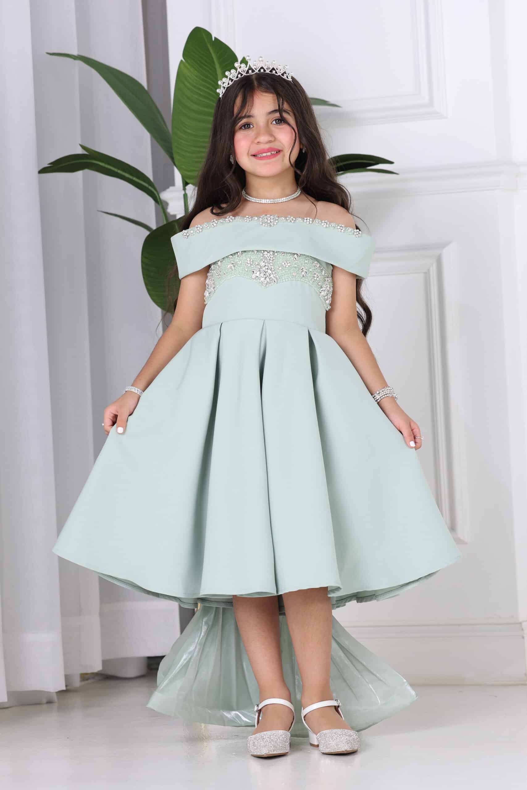 فستان بناتي بتطريز انيق