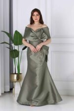 فستان سهرة طويل مطرز