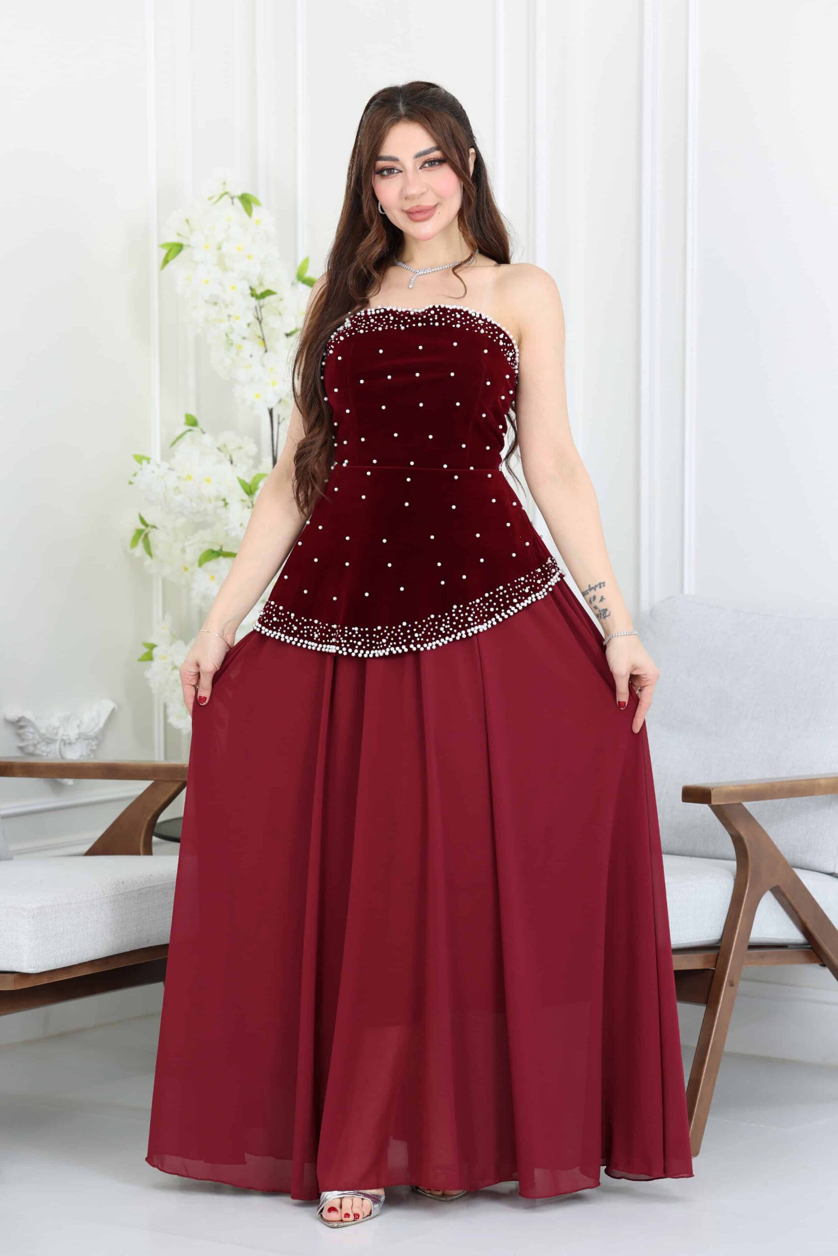 فستان سهرة مخمل انيق فستان سهرة مخمل انيق