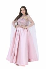 فستان سهرة لحمي بتطريز لؤلؤ