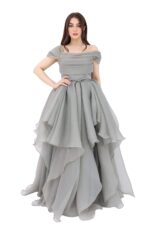 فستان ناعم  بقصات متمايلة