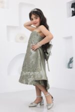 ⁦فستان بناتي راقي بتطريز أنيق⁩ - الصورة ⁦2⁩