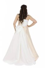 ⁦فستان حفلات بتطريز فخم⁩ - الصورة ⁦2⁩