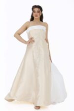 ⁦فستان حفلات بتطريز فخم⁩ - الصورة ⁦4⁩