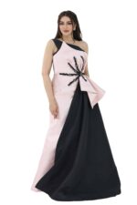 ⁦فستان سهرة كلاسيكي فخم⁩ - الصورة ⁦4⁩