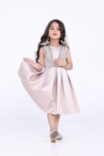 فستان بناتي بكسرات انيقه