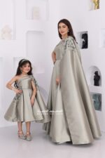 ⁦فستان بناتي سهرة بتطريز جانبي فخم⁩ - الصورة ⁦6⁩