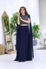 ⁦جلابية مغربية بتطريز حروف ذهبية⁩ - الصورة ⁦2⁩