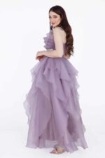 ⁦فستان سهرة تب بكسرات متمايلة⁩ - الصورة ⁦4⁩