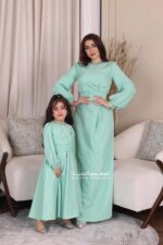 ⁦فستان ناعم فخم بأكمام طويلة⁩ - الصورة ⁦4⁩