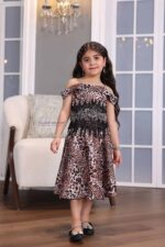 ⁦فستان بناتي نمري بتطريز فخم⁩ - الصورة ⁦4⁩