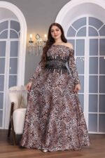 ⁦فستان مناسبات بتطريز فخم⁩ - الصورة ⁦2⁩