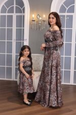 ⁦فستان بناتي نمري بتطريز فخم⁩ - الصورة ⁦5⁩