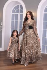 ⁦فستان بناتي ماكسي بطبعة تايجر⁩ - الصورة ⁦4⁩