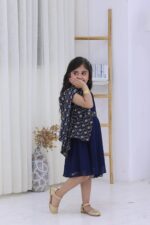 ⁦جلابية بناتي كحلي انيقة⁩ - الصورة ⁦2⁩