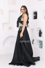 ⁦فستان سهرة سواريه بتصميم راقي⁩ - الصورة ⁦4⁩