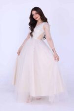 ⁦فستان سهرة أكمام شفافة⁩ - الصورة ⁦2⁩