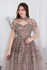 ⁦فستان مناسبات بتطريز فاخر⁩ - الصورة ⁦3⁩