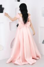 ⁦فستان سهرة   بتفاصيل فاخرة⁩ - الصورة ⁦5⁩