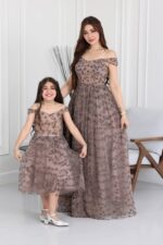 ⁦فستان مناسبات بتطريز فاخر⁩ - الصورة ⁦9⁩