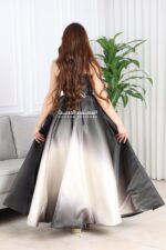 ⁦فستان حفلات بتطريز راقي⁩ - الصورة ⁦4⁩
