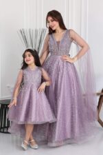 ⁦فستان ملكي لمناسبات فاخرة⁩ - الصورة ⁦4⁩