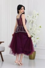 ⁦فستان سهرة فخم قصير⁩ - الصورة ⁦2⁩