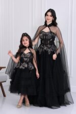 ⁦فستان سهرة كيب مطرز⁩ - الصورة ⁦5⁩