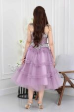 ⁦فستان سهرة ميدي طبقات⁩ - الصورة ⁦4⁩