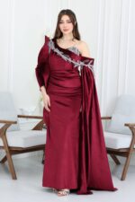 ⁦فستان سهرة مخمل فاخر⁩ - الصورة ⁦3⁩