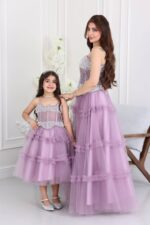 ⁦فستان بناتي طبقات تل⁩ - الصورة ⁦3⁩