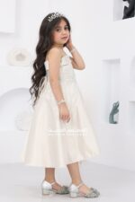 ⁦فستان بناتي بتصميم فاخر⁩ - الصورة ⁦3⁩