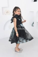 ⁦فستان بناتي بتصميم ملكي أنيق⁩ - الصورة ⁦2⁩