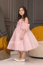 ⁦فستان بناتي فخم بأكمام بوف⁩ - الصورة ⁦7⁩