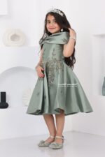 ⁦فستان بناتي فخم سواريه⁩ - الصورة ⁦2⁩