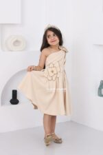 ⁦فستان بناتي ناعم بورد فخم⁩ - الصورة ⁦3⁩